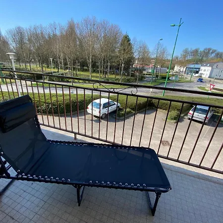 Les Meubles De La Beatrice בורבון-לה-בה