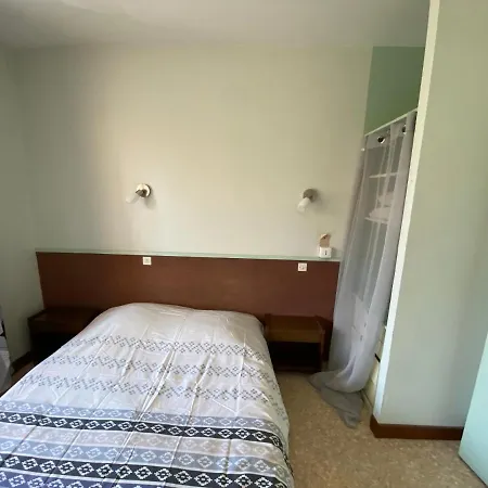 Les Meubles De La Beatrice Apartmán Bourbonne-les-Bains